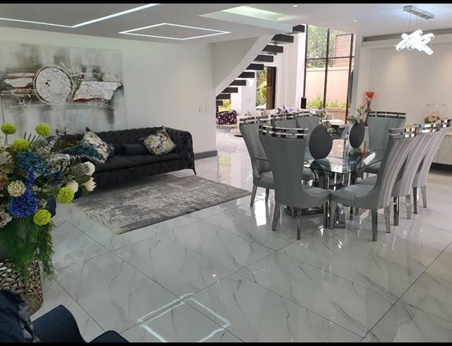 4 BEDROOM HOUSE FOR SALE IN IZINGA PARK